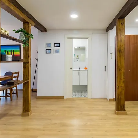 Moderno Piso Centro C Vargas 아파트